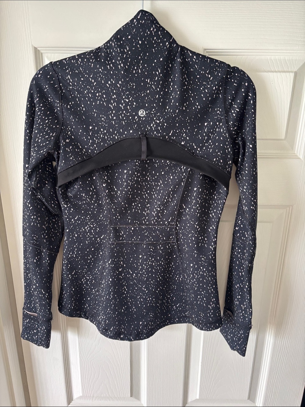 Lululemon Define Jacket
Butterfly Texture Mink Berry Black / Black - Picture 3 of 4